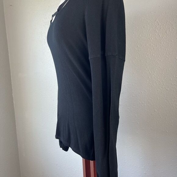 NWT Cyrus Women’s Top Size M - Picture 3 of 6